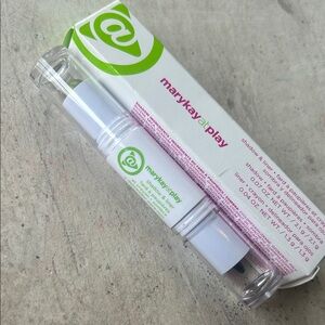 Mary Kay at Play - Shadow @ Liner crayon - Mint To Be - New In Box